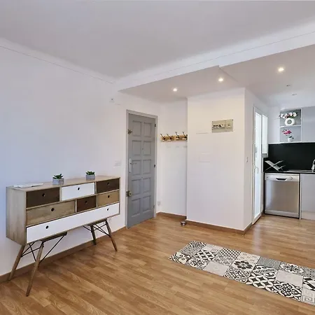 Europa Apartment Roses