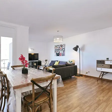 Europa Apartment *