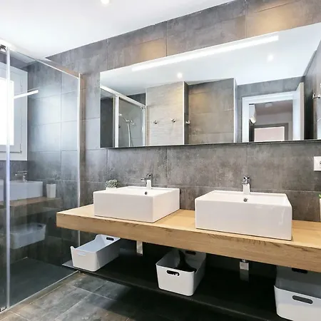 Europa Apartment *